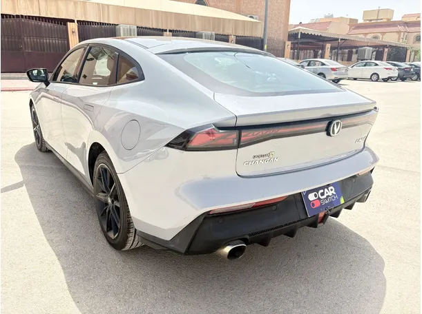 Car image 7
