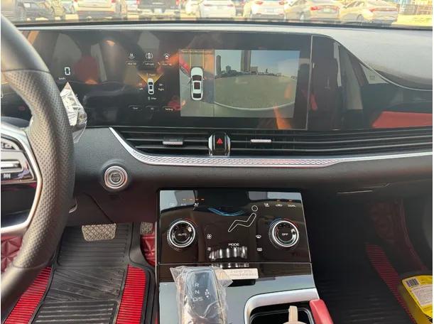 Car image 19