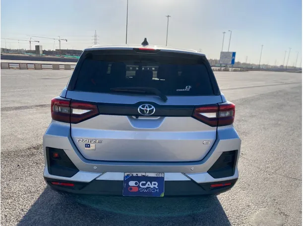 Car image 6