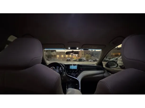 Car image 13