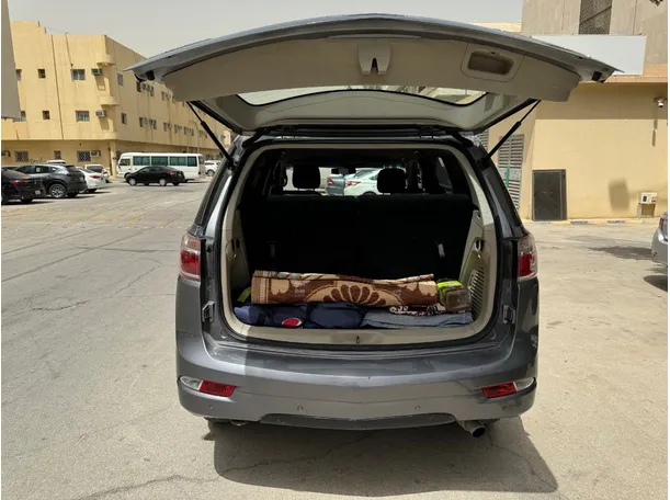 Car image 17