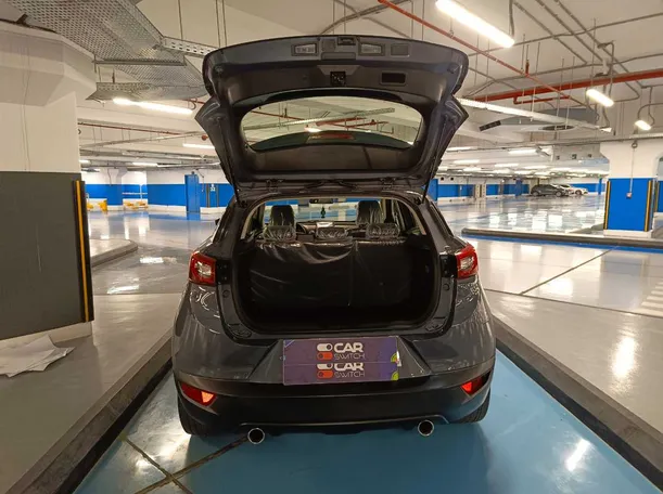 Car image 30