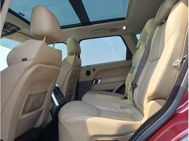 Car image 13
