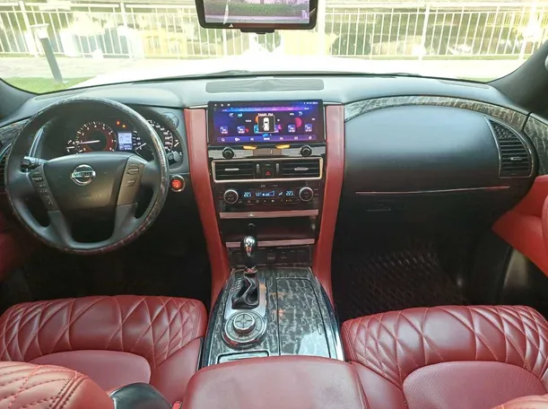 Car image 15