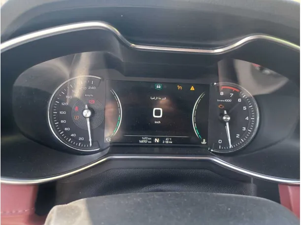 Car image 19