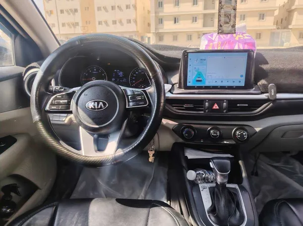 Car image 22