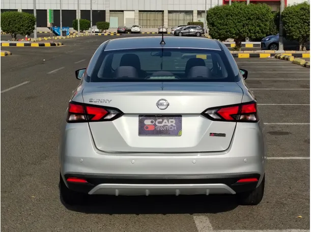 Car image 6