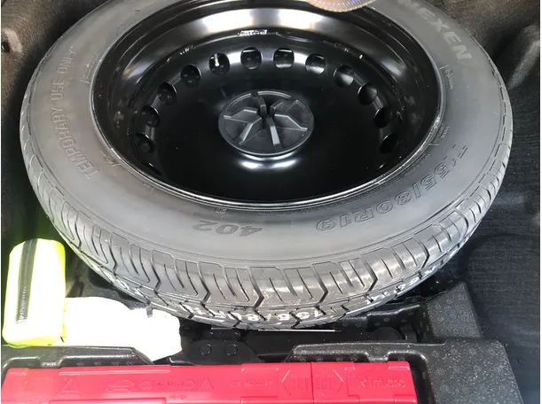Car image 21