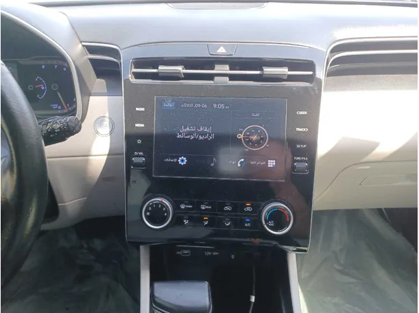 Car image 15