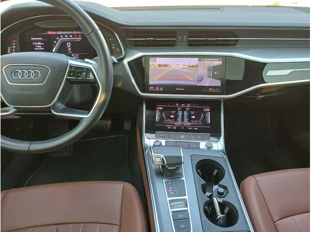 Car image 18