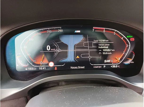 Car image 19