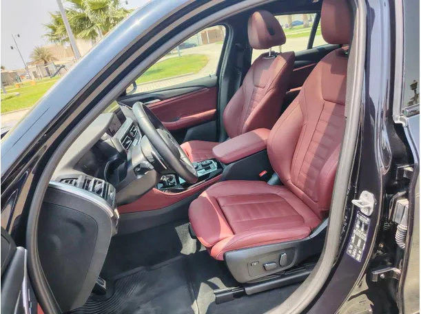 Car image 13