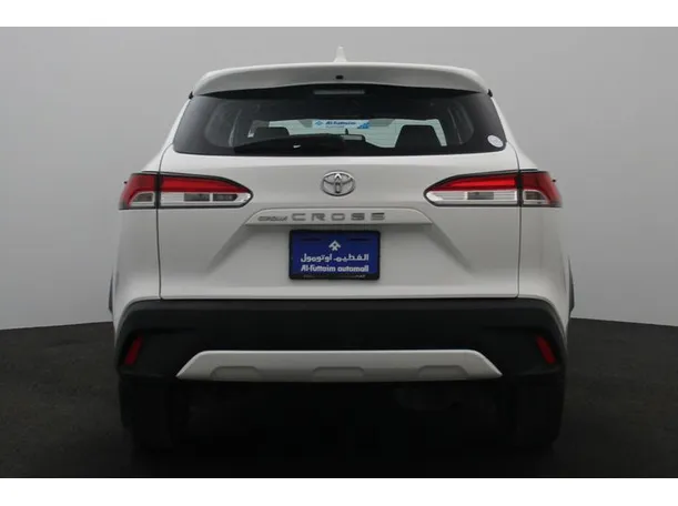 Car image 12