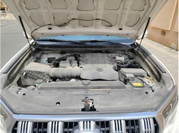 Car image 46