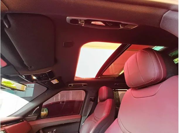 Car image 23