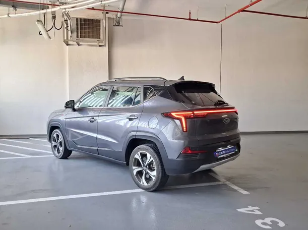 Car image 7