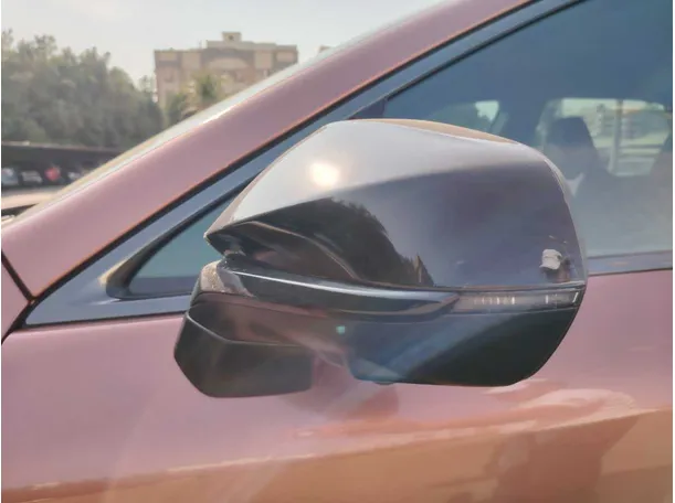 Car image 32