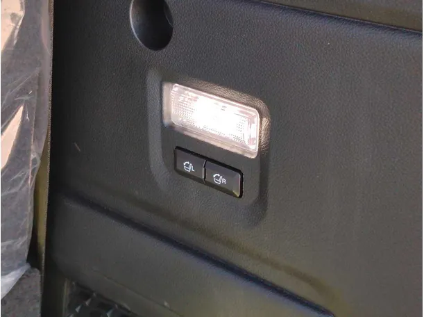Car image 36