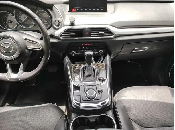 Car image 26