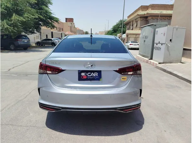 Car image 6