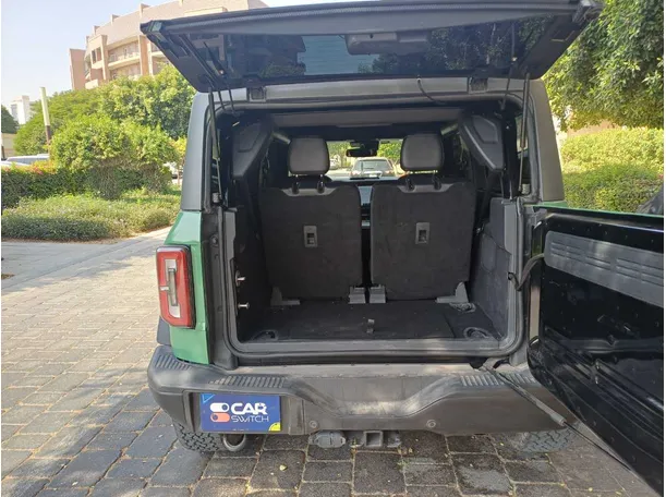 Car image 22