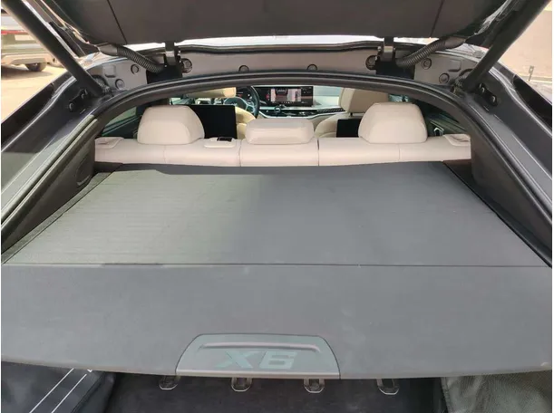 Car image 33
