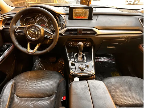 Car image 17