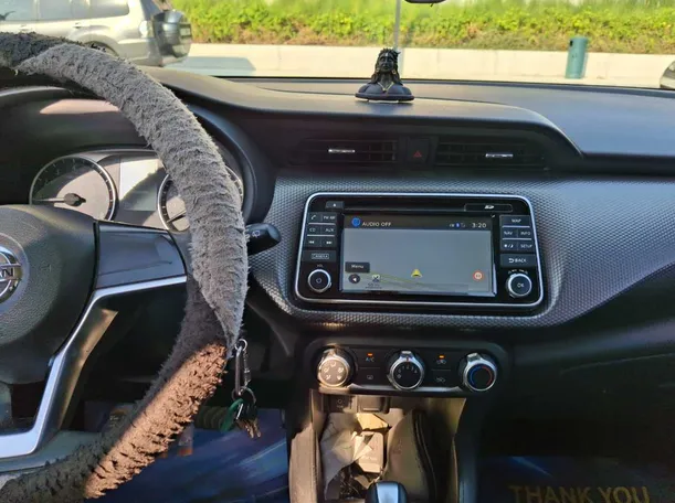 Car image 16