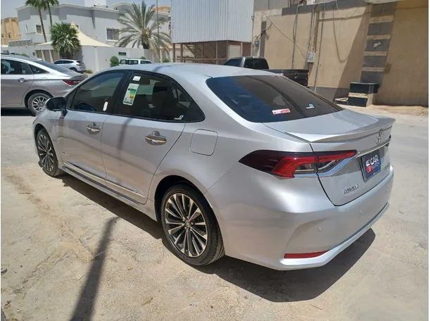 Car image 7