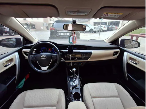 Car image 14