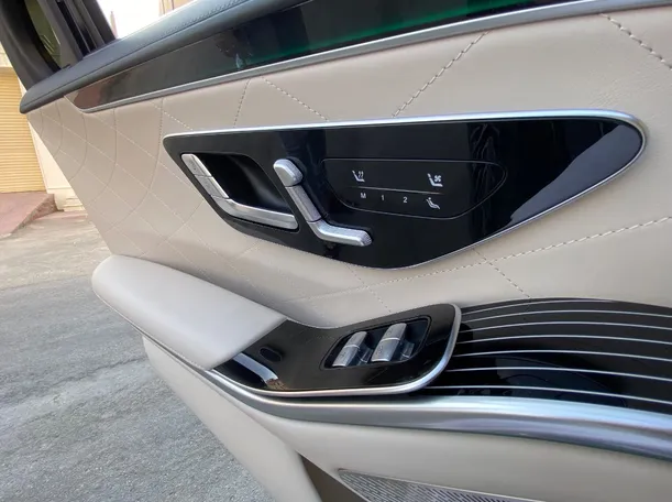 Car image 33