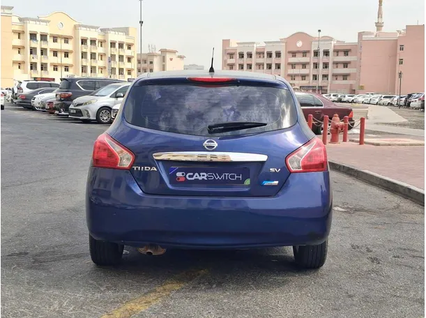 Car image 6
