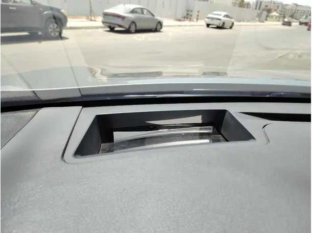 Car image 34