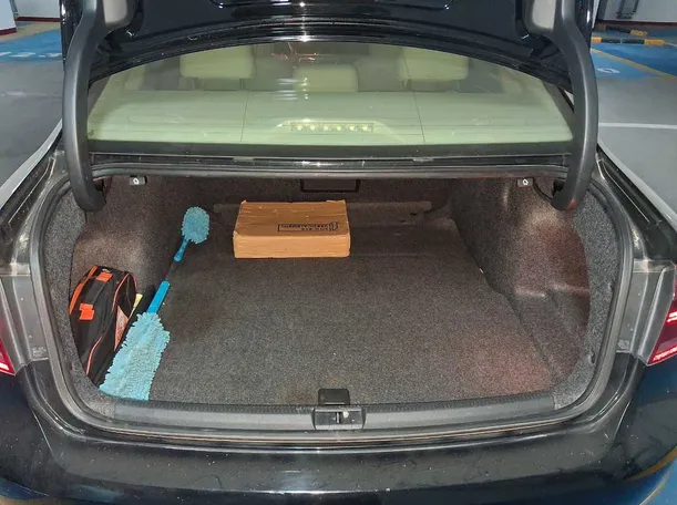 Car image 21