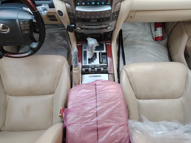 Car image 22