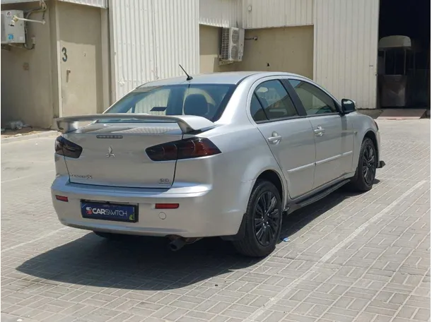 Car image 5