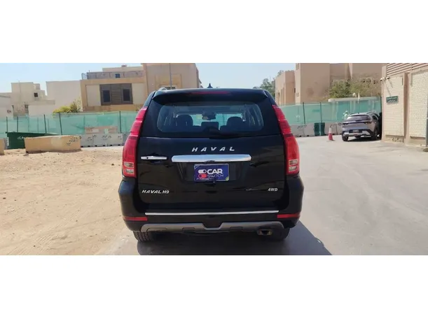 Car image 6