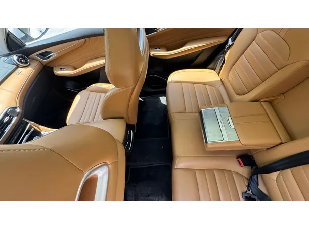 Car image 26