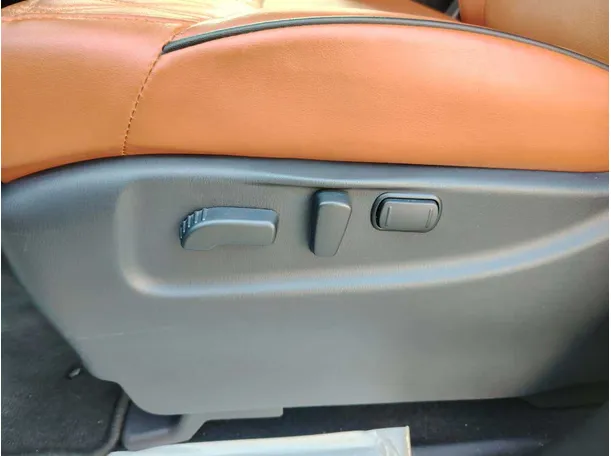 Car image 39