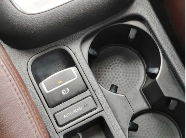 Car image 29