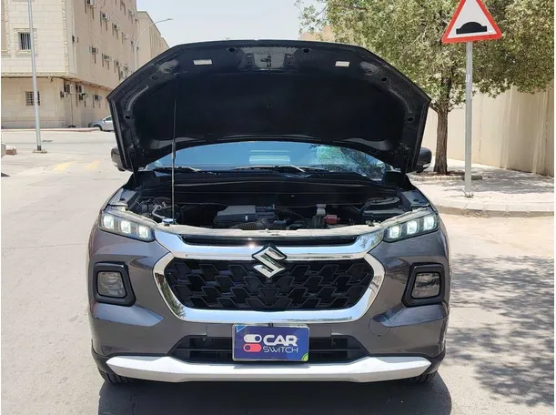 Car image 30