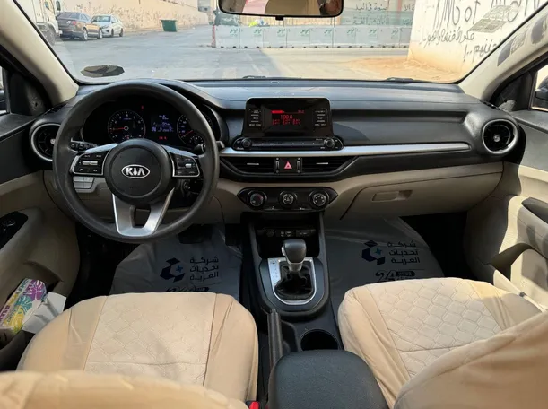 Car image 16