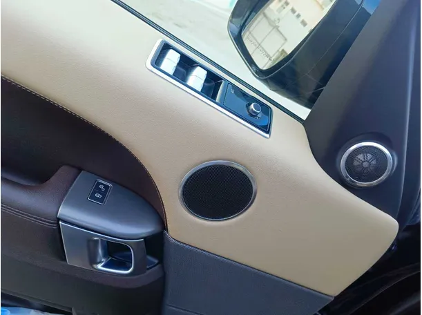 Car image 29
