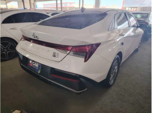 Car image 5