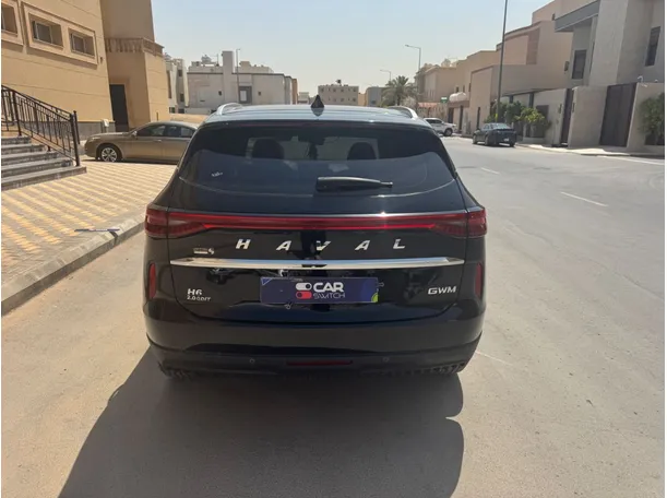 Car image 6
