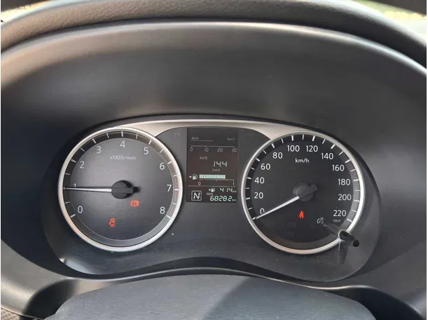 Car image 17