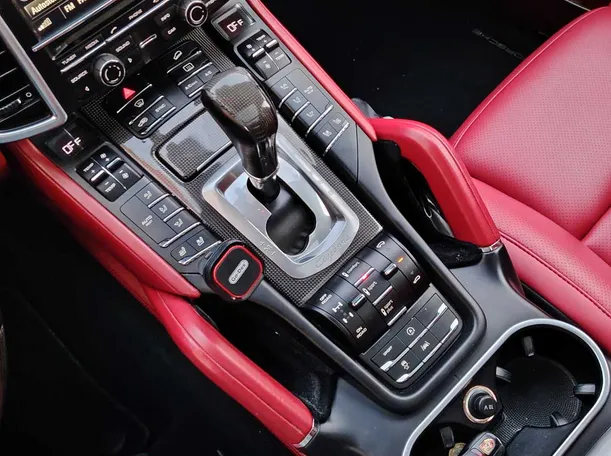 Car image 22