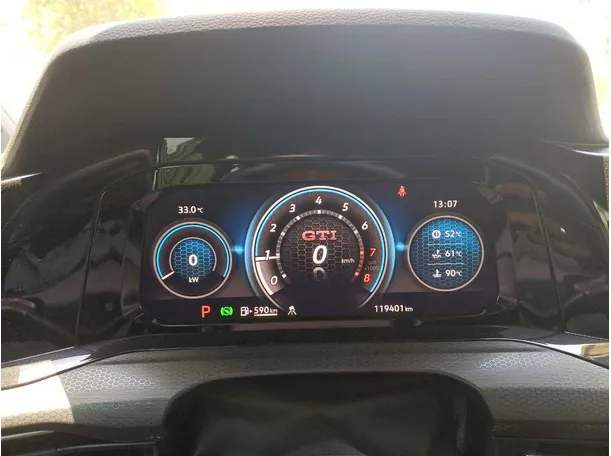 Car image 18