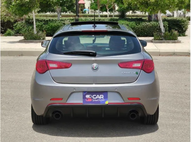 Car image 6