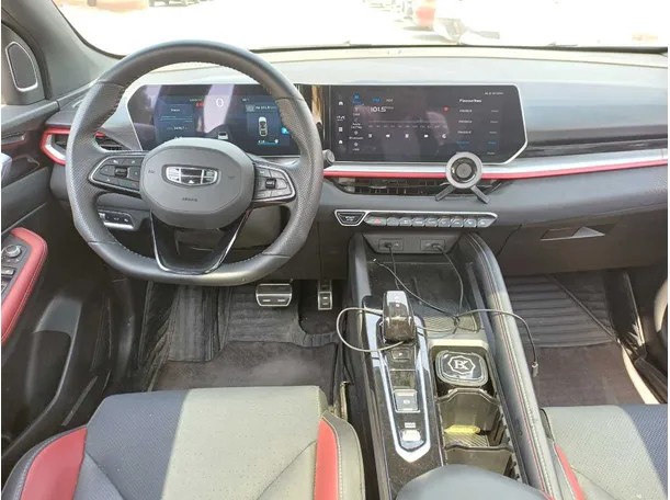 Car image 17